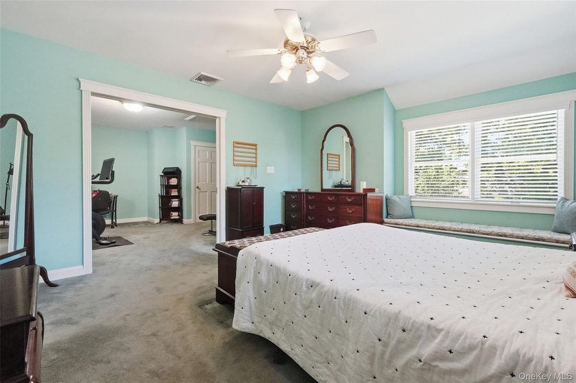 Welcome to 2595 Yorktown St., a fabulous Colonial perfectly - photo 29