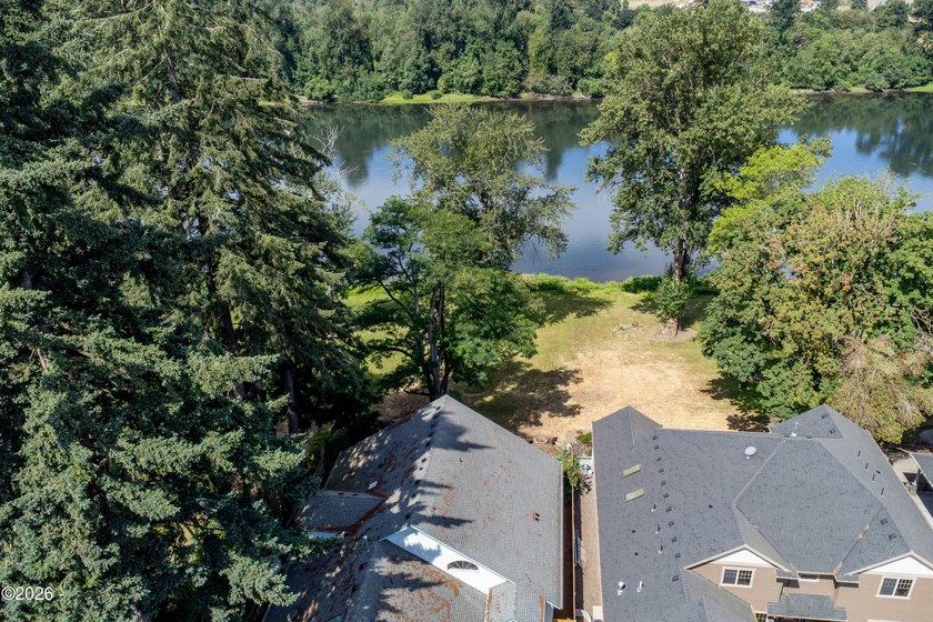 Experience refined riverfront living on the majestic Willamette - photo 5