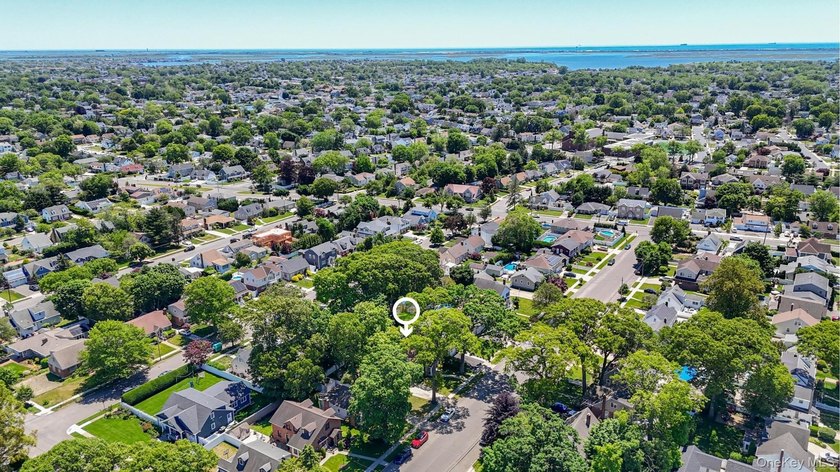 Welcome to 2595 Yorktown St., a fabulous Colonial perfectly - photo 38