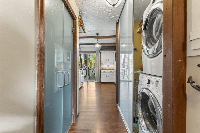WALK INTO INSTANT EQUITY WITH THIS BEAUTIFUL HOME. Enjoy lake - photo 7