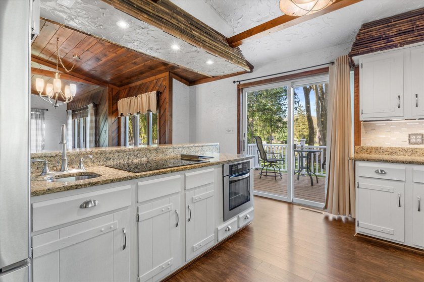 WALK INTO INSTANT EQUITY WITH THIS BEAUTIFUL HOME. Enjoy lake - photo 9