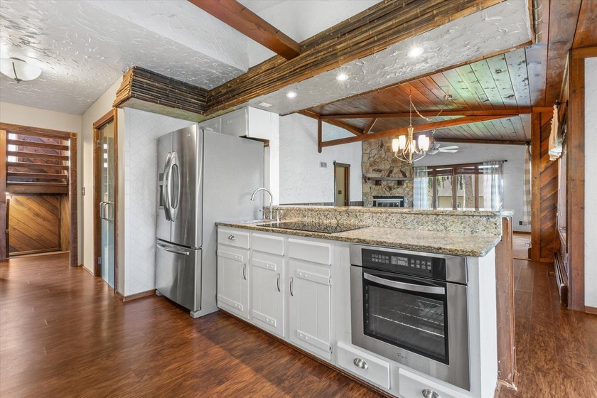 WALK INTO INSTANT EQUITY WITH THIS BEAUTIFUL HOME. Enjoy lake - photo 10