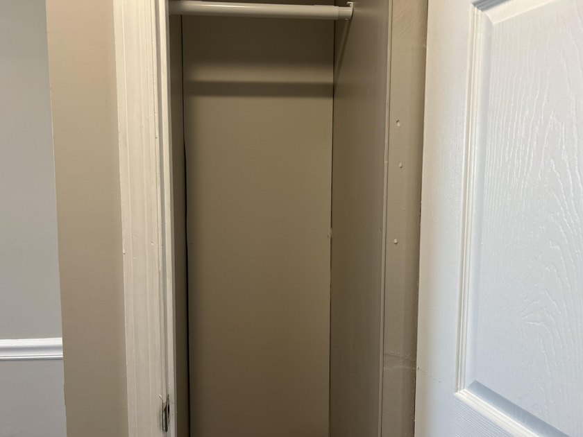Don't miss this fully refreshed, top-floor 2-bedroom, 1-bath - photo 14