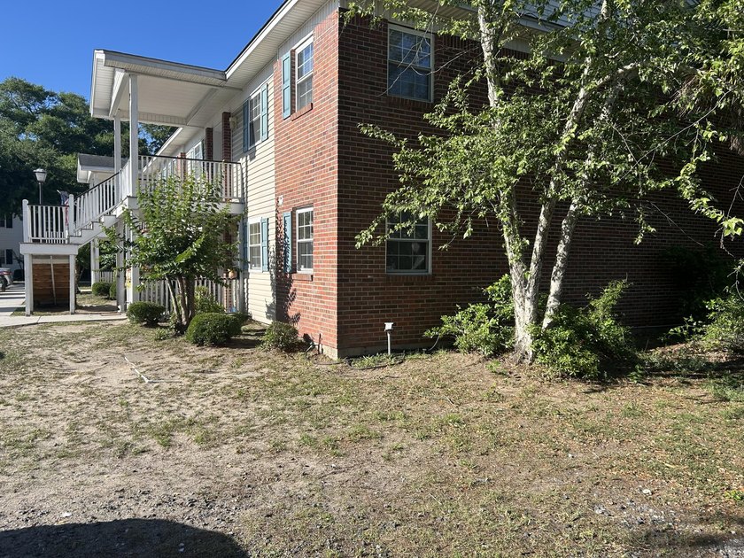 Don't miss this fully refreshed, top-floor 2-bedroom, 1-bath - photo 29