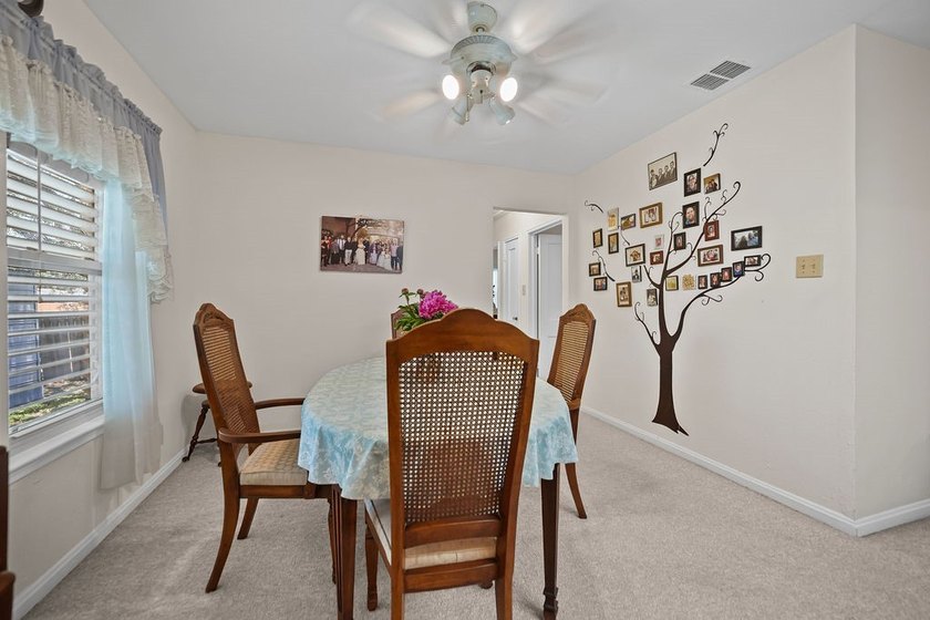 Charming home in the desirable Lindale Park neighborhood! This - photo 11