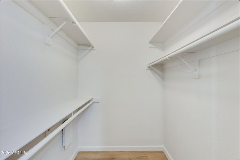 Beautifully remodeled top floor condominium with stunning views - photo 21