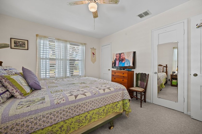Charming home in the desirable Lindale Park neighborhood! This - photo 26