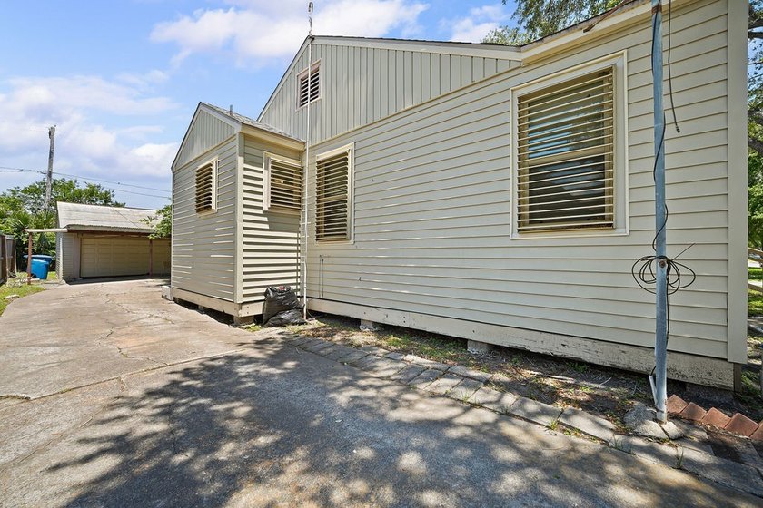 Charming home in the desirable Lindale Park neighborhood! This - photo 30