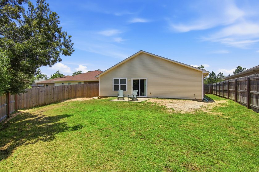 Located in the Duncan Ridge community of Navarre, this 3-bedroom - photo 36