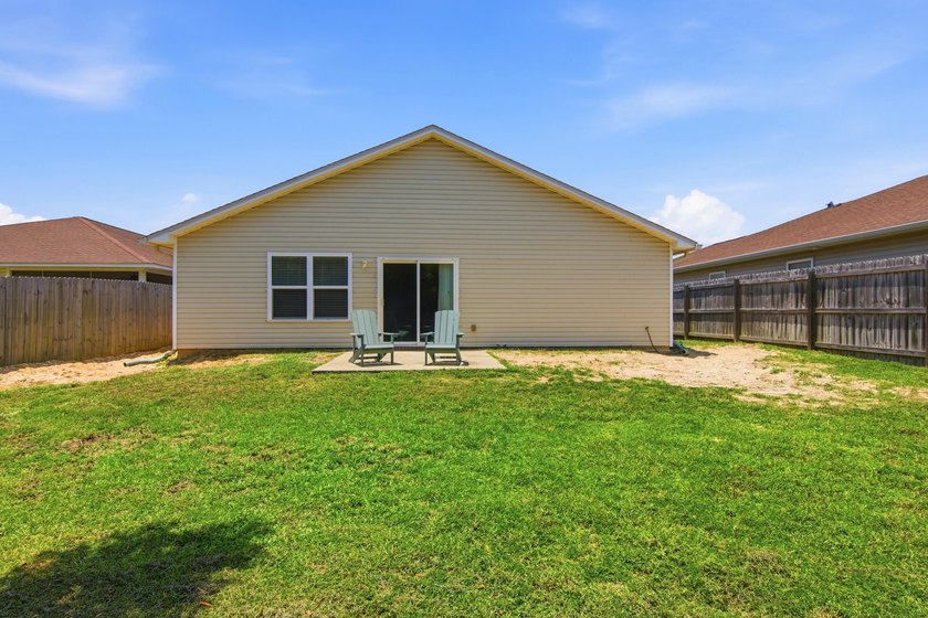 Located in the Duncan Ridge community of Navarre, this 3-bedroom - photo 37