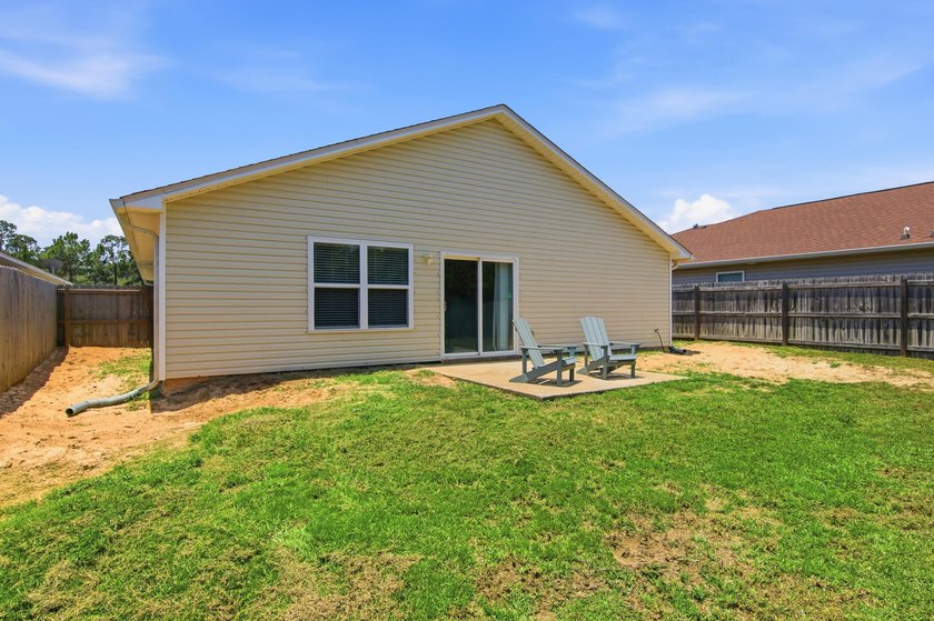 Located in the Duncan Ridge community of Navarre, this 3-bedroom - photo 38