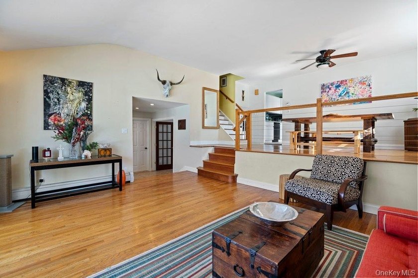Welcome to 60 Leewater Ave. This sprawling split-level three - photo 4