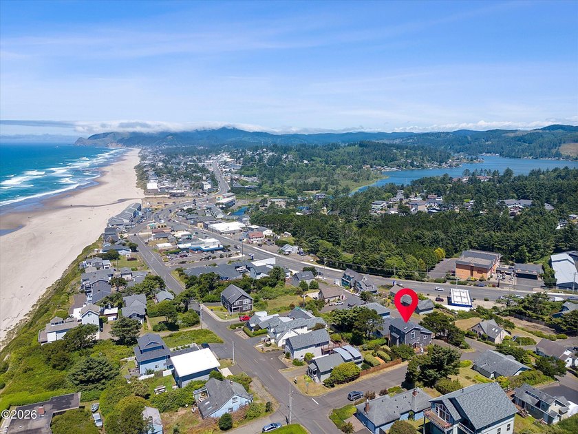 VIEWS, VIEWS, VIEWS - OCEAN, SURF, SAND &amp; CITY LIGHTS! Stunning - photo 4