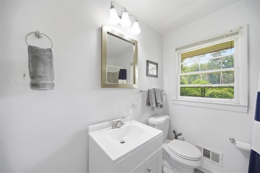 Welcome home to this beautiful four-sided brick residence - photo 15