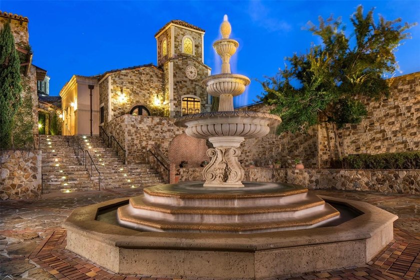 This never-lived-in luxury residence presents an extraordinary - photo 46