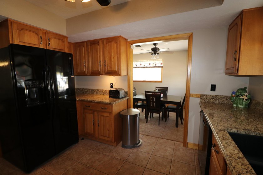 Spacious 3/2 home boasting 2350+ square feet under air with - photo 5