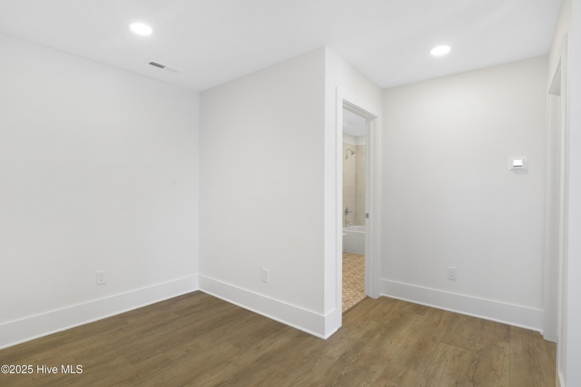 Prestigious New Construction in Landfall! This impressive Bay - photo 13
