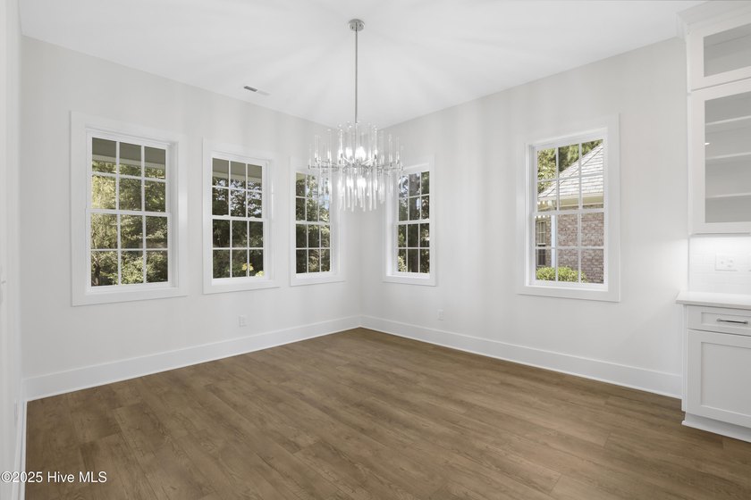 Prestigious New Construction in Landfall! This impressive Bay - photo 24