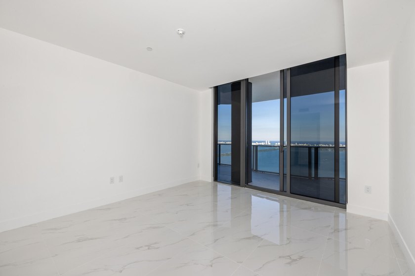 Bring all offers, Motivated Seller! Welcome to the Mansion in - photo 28
