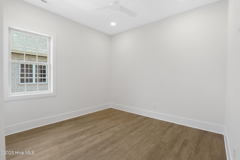 Prestigious New Construction in Landfall! This impressive Bay - photo 30
