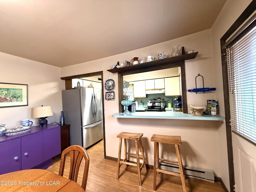 Awesome meticulously maintained 3 BR, 2 Bath Beech Mtn saltbox - photo 9