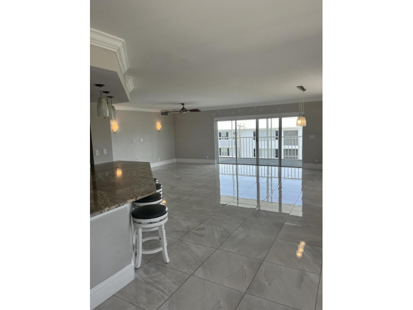 Gorgeous Marina and Coastal Views! 2 Bedroom and 1/2 (1/2 can be - photo 8