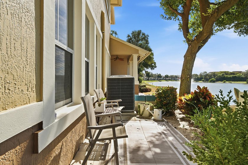 Beautifully renovated two-story residence in the gated CitySide - photo 16