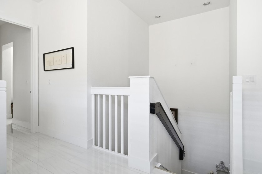 Beautifully renovated two-story residence in the gated CitySide - photo 22