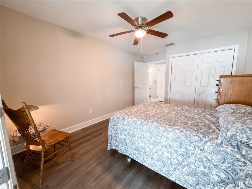 This lovely waterfront, remodeled, fully furnished, end unit - photo 25