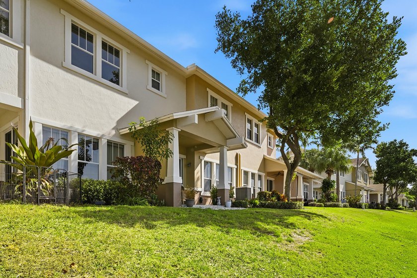 Beautifully renovated two-story residence in the gated CitySide - photo 40