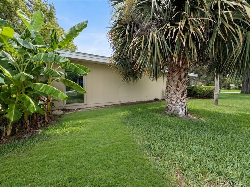 This lovely waterfront, remodeled, fully furnished, end unit - photo 41