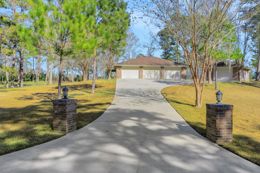 Lake Livingston Area Retreat on 2.4 Acres - photo 2