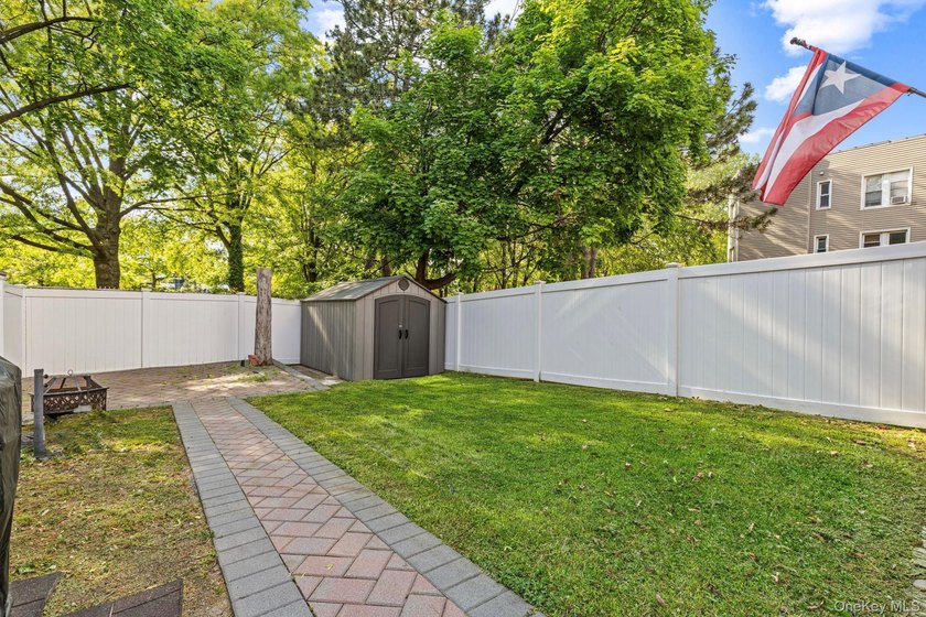 Welcome to 2027 Mayflower Avenue, a classic brick single family - photo 15