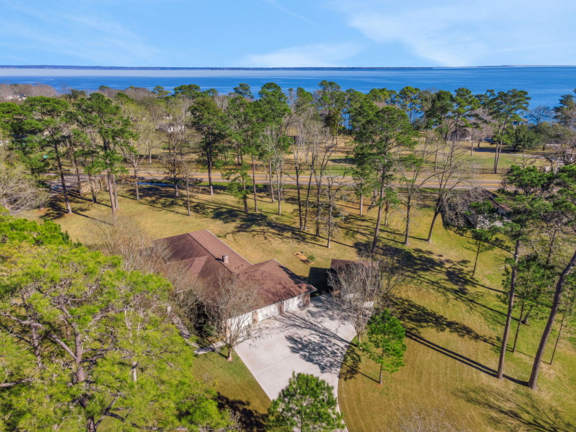 Lake Livingston Area Retreat on 2.4 Acres - photo 7