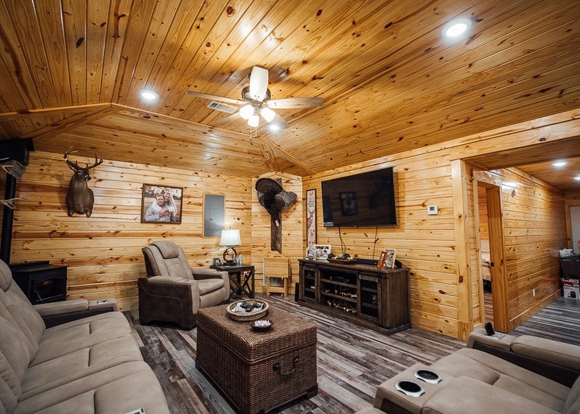 WELCOME TO A PREMIER HUNTING AND RECREATIONAL PROPERTY IN THE - photo 5