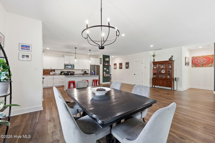 Discover the Oriental Plan, a thoughtfully designed builder's - photo 21