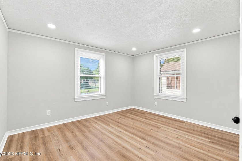 Amazing opportunity to own this beautifully renovated home. NO - photo 22