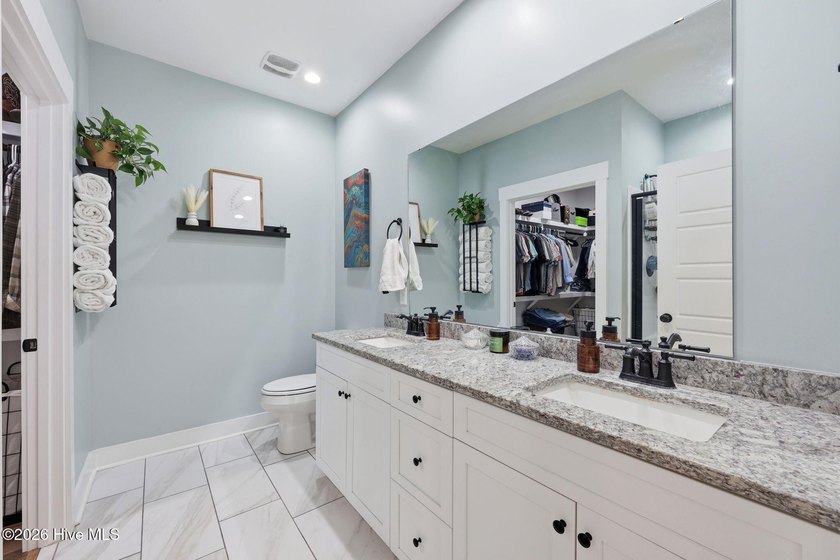 Discover the Oriental Plan, a thoughtfully designed builder's - photo 26