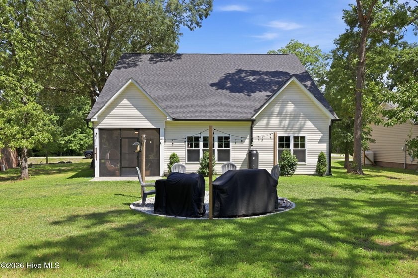 Discover the Oriental Plan, a thoughtfully designed builder's - photo 41