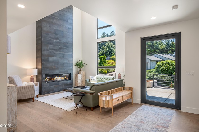Just completed new construction, this modern residence blends - photo 3