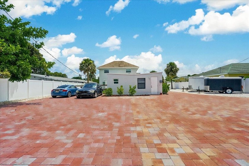 Discover this exceptional 5-unit apartment property, a rare - photo 14