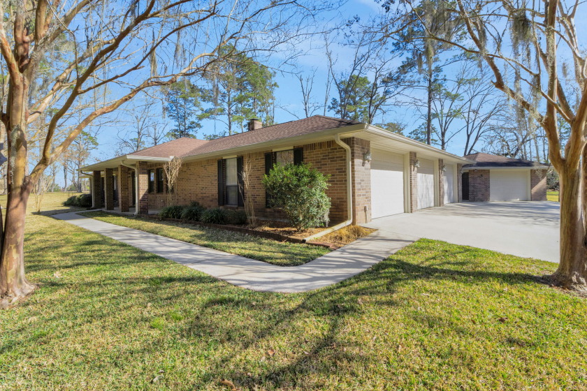 Lake Livingston Area Retreat on 2.4 Acres - photo 4
