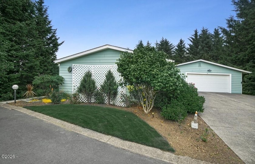 Stunning manufactured home WITH OCEAN VIEWS in a lovely - photo 4