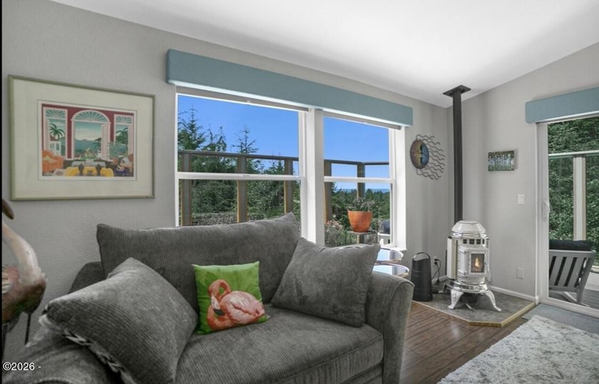 Stunning manufactured home WITH OCEAN VIEWS in a lovely - photo 10