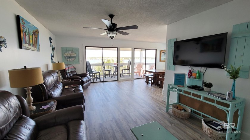 Price Adjustment!! Schedule your tour today! Newly Renovate with - photo 9