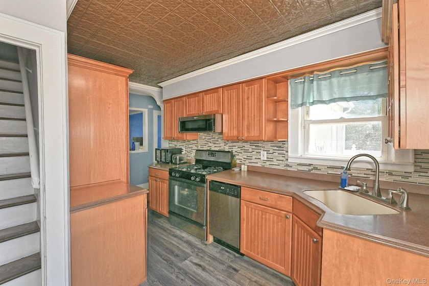 Welcome to this beautifully updated Cape Cod situated on a - photo 16