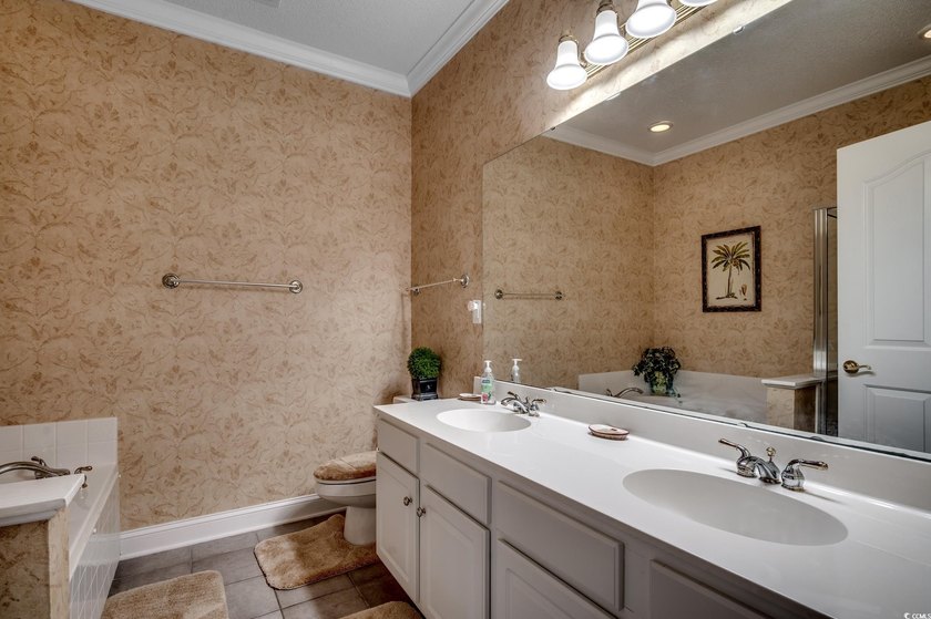 Enjoy easy living in this first-floor 2 bedroom / 2 bath - photo 17