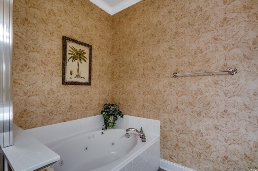 Enjoy easy living in this first-floor 2 bedroom / 2 bath - photo 18