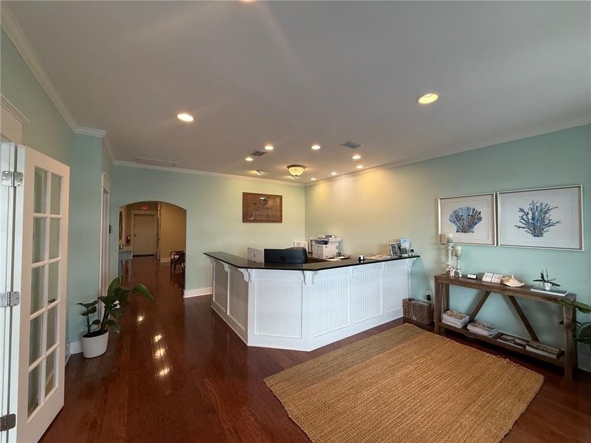 This professional 2500 SF two-level office retail commercial - photo 6