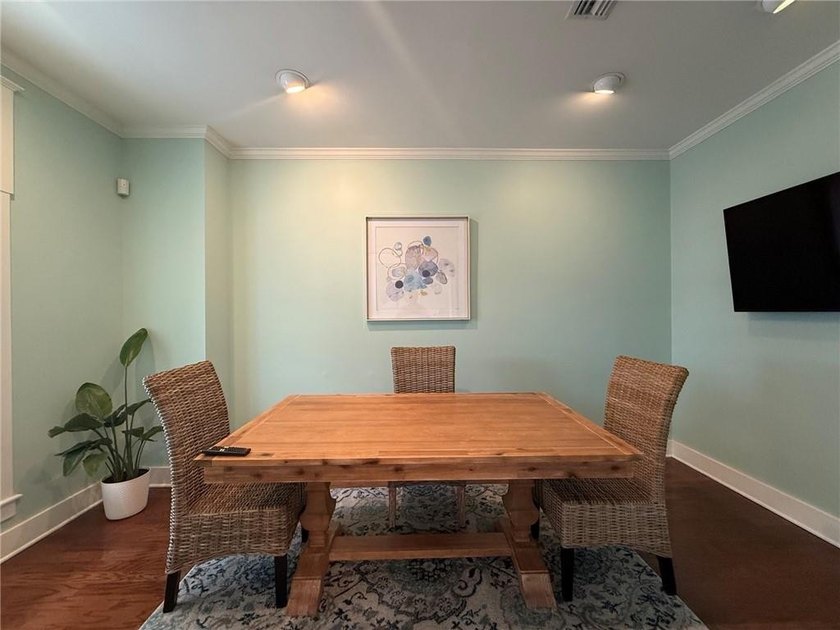 This professional 2500 SF two-level office retail commercial - photo 7